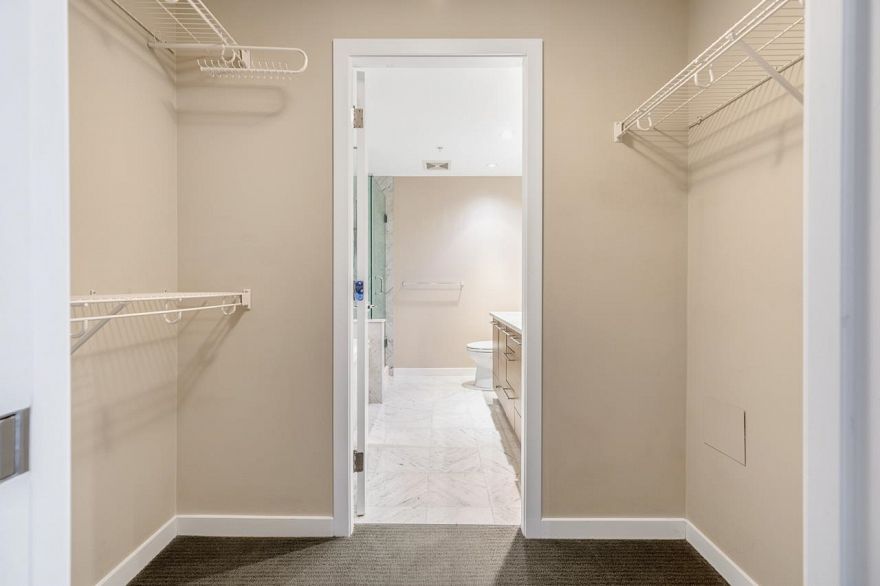 3309 833 Seymour Street