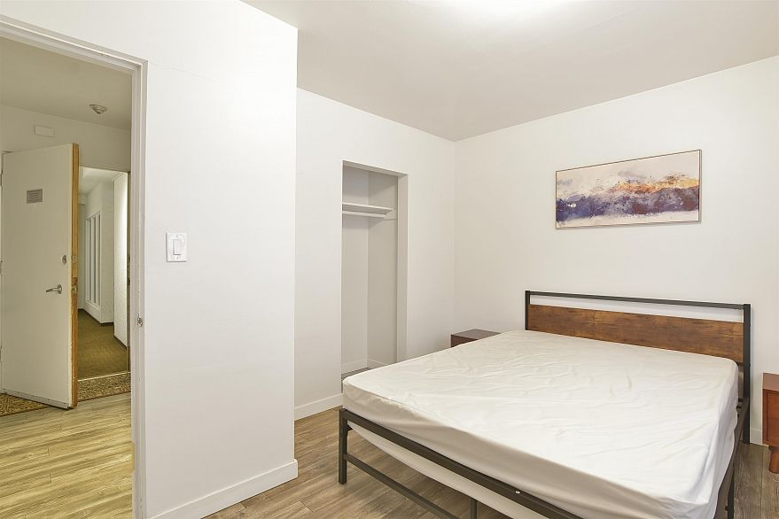 2B 1540 HARO STREET, Vancouver BC V6G 1G6