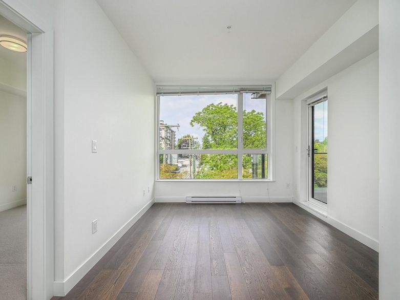 310 5325 West Boulevard