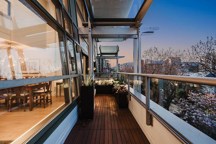 PH7 1688 Robson Street