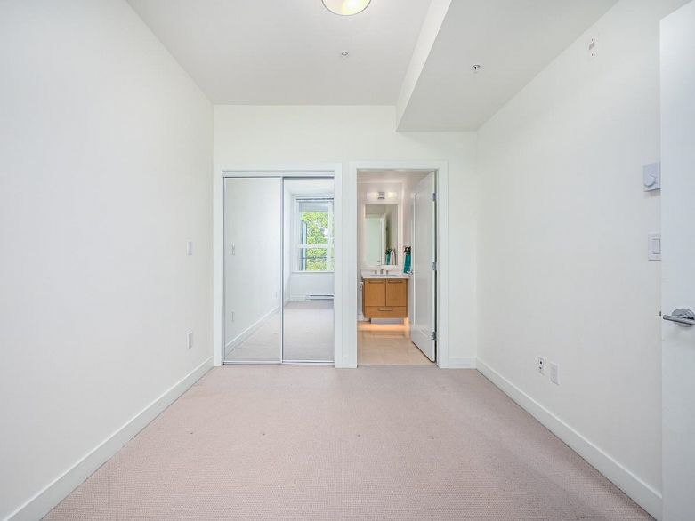 310 5325 West Boulevard