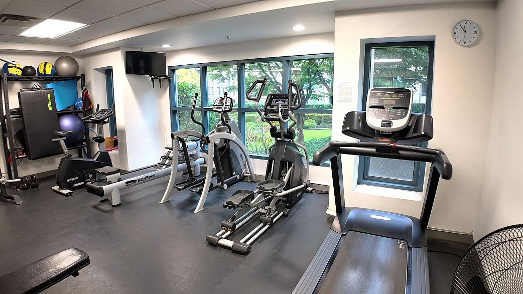 2304 183 Keefer Place