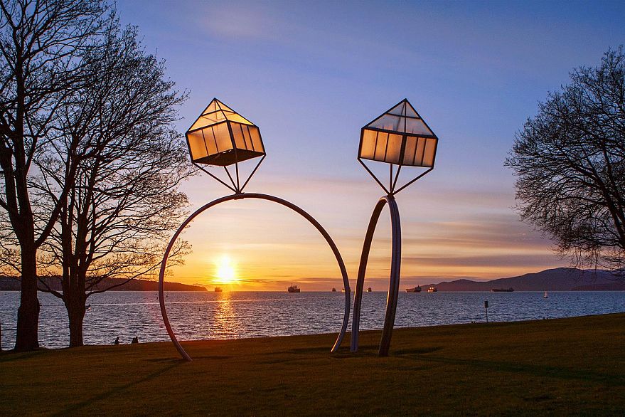 42 1386 Nicola Street