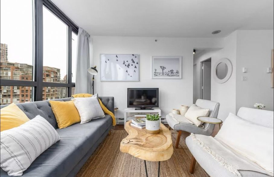 1705 907 BEACH AVENUE, Vancouver BC V6G 1Y3