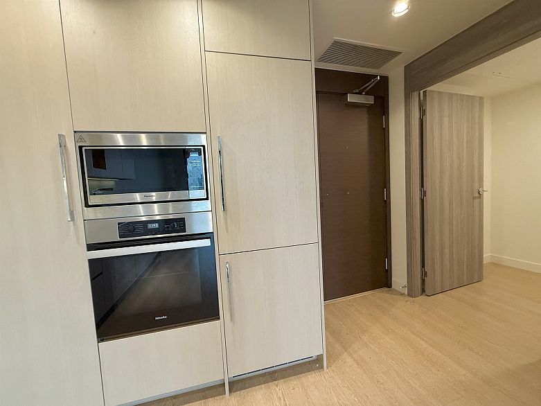 2612 89 Nelson Street