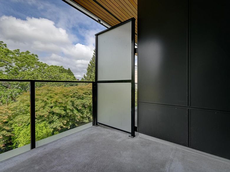 310 5325 West Boulevard