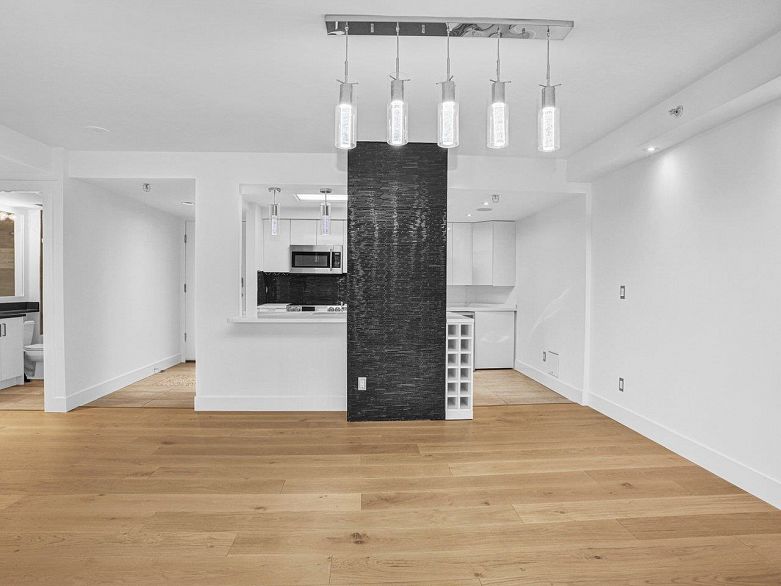 802 1318 Homer Street