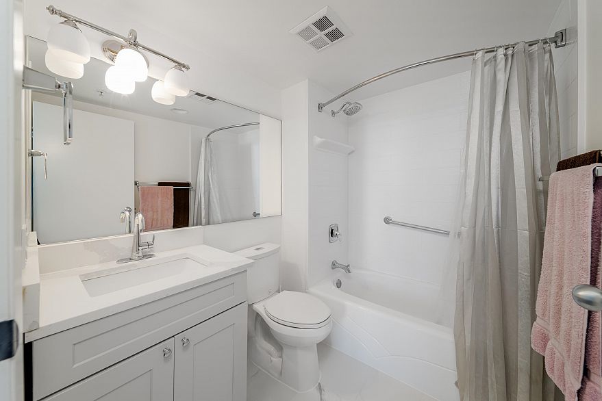 1808 1188 Howe Street