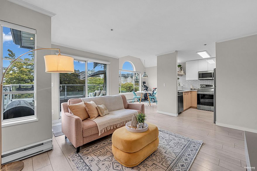 305 868 W 16th Avenue