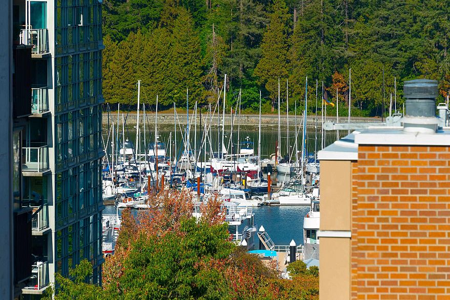 902 1860 Robson Street