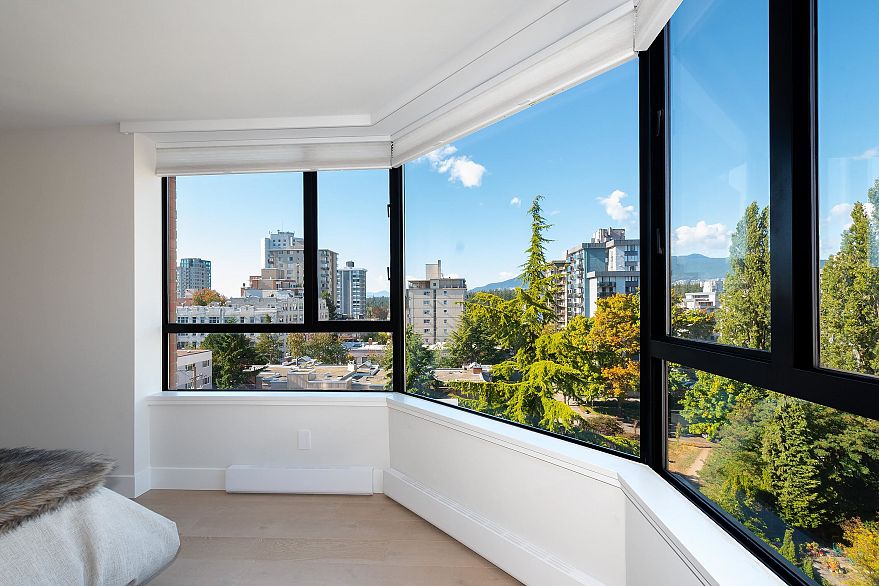 902 1860 Robson Street