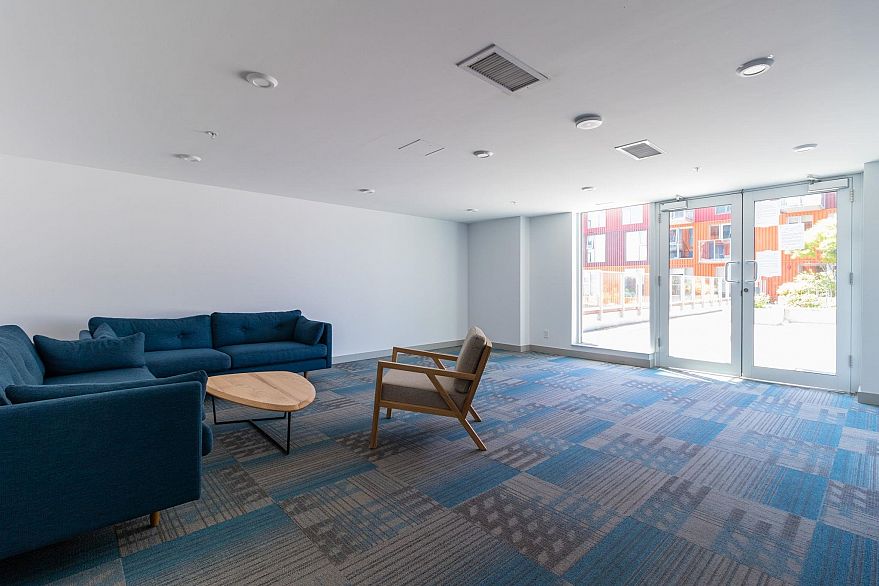 501 983 E Hastings Street