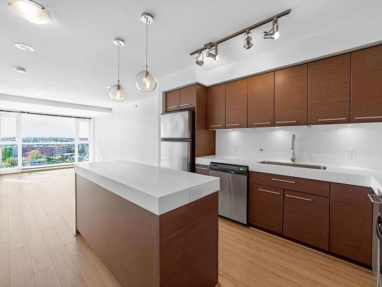 1007 2770 Sophia Street