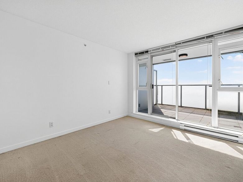 1007 2770 Sophia Street