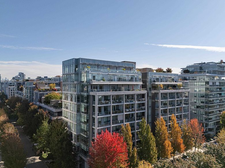 805 1616 Columbia Street