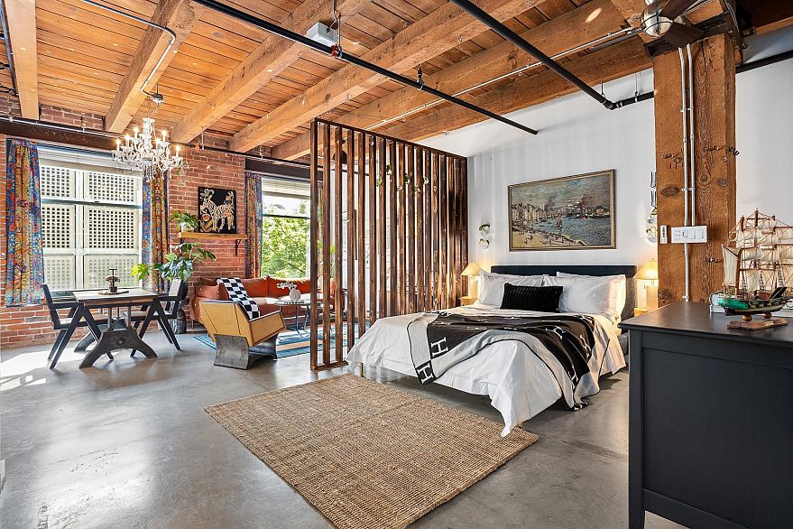 310 55 E Cordova Street