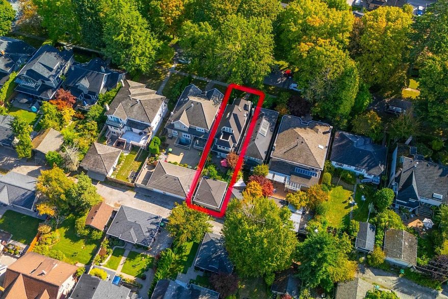 6677 Laburnum Street