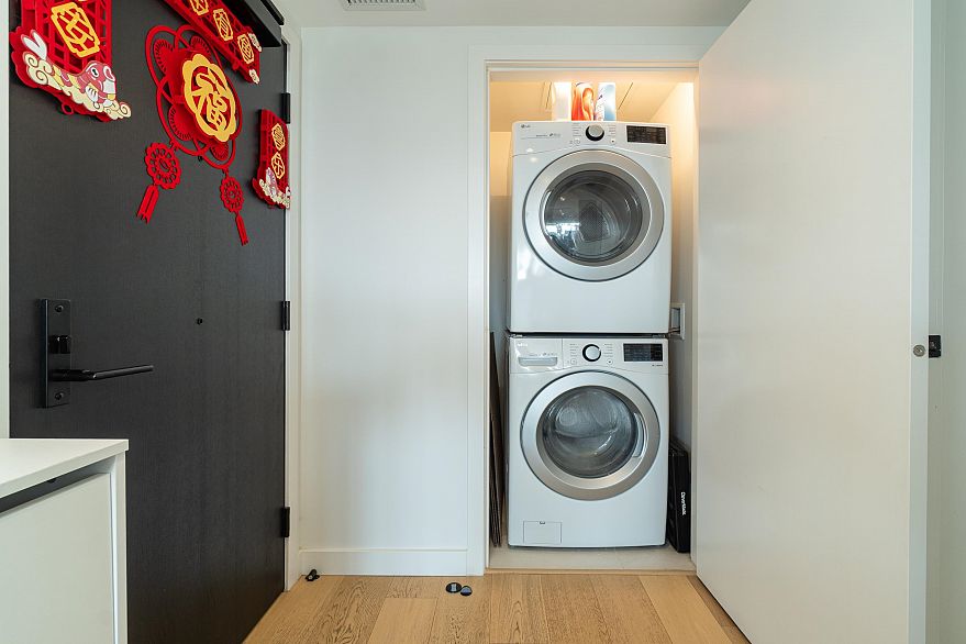 905 1365 Davie Street