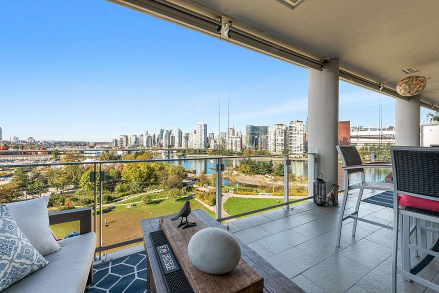 805 1616 Columbia Street