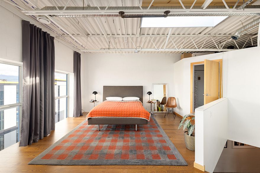 307 1220 E Pender Street