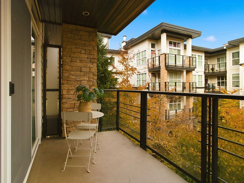 303 5928 Birney Avenue