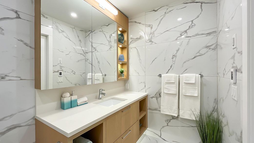 207 5058 Cambie Street