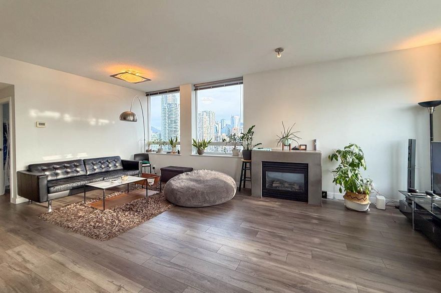 2703 638 BEACH CRESCENT, Vancouver BC V6Z 3H4