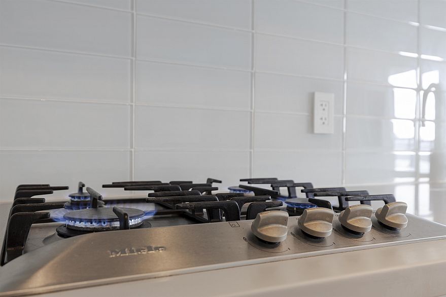 1201 188 Keefer Street