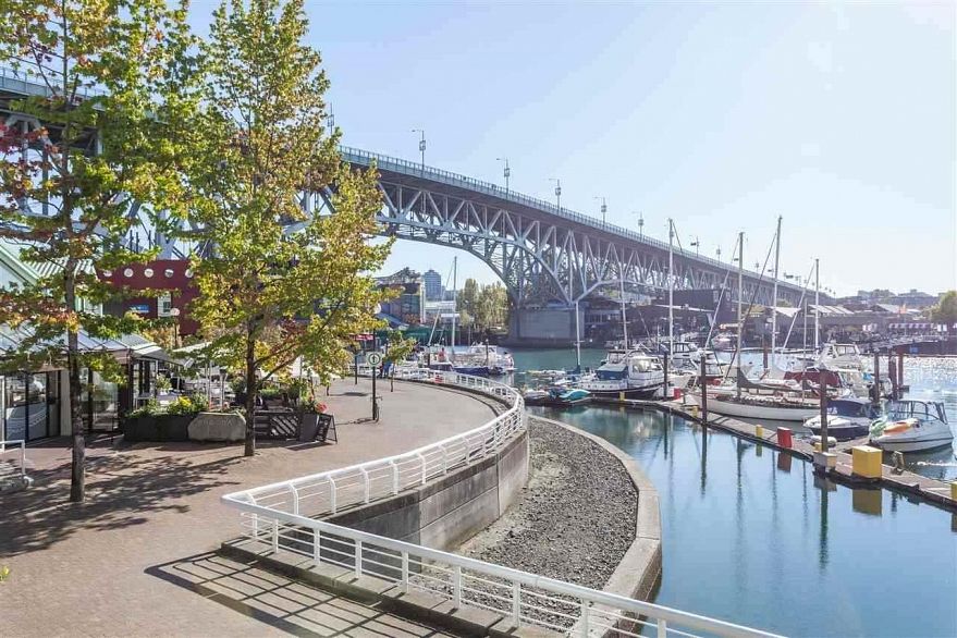 301 1480 Howe Street