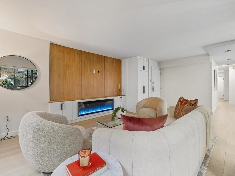 202 1165 Burnaby Street