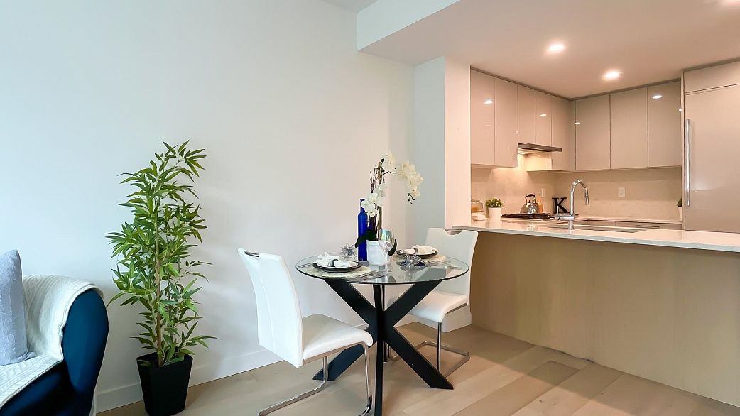 207 5058 Cambie Street