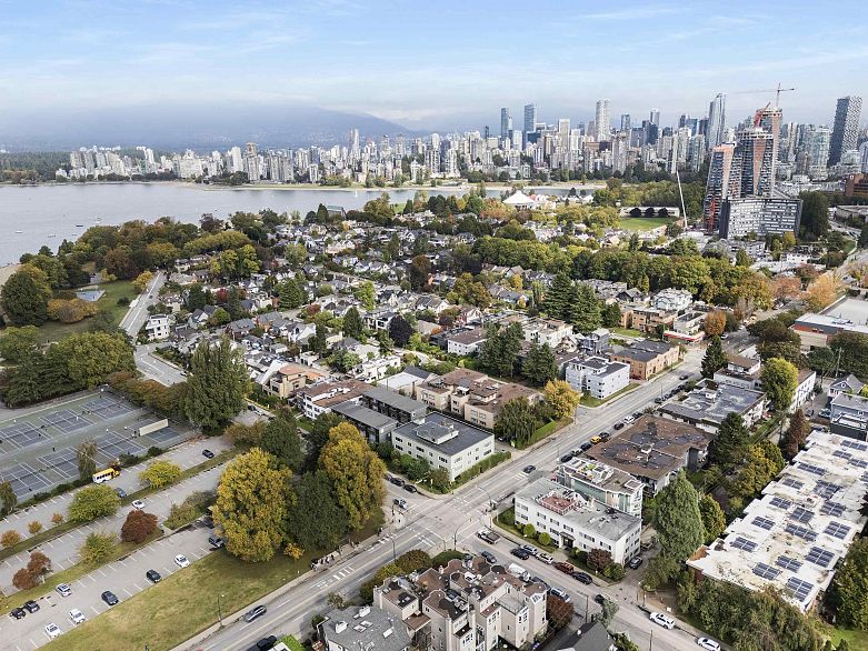 34 1480 Arbutus Street