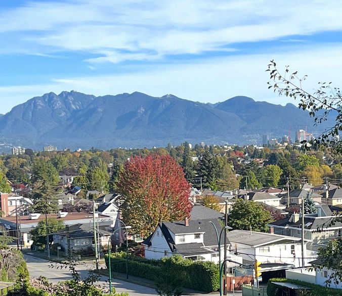 2806 W King Edward Avenue