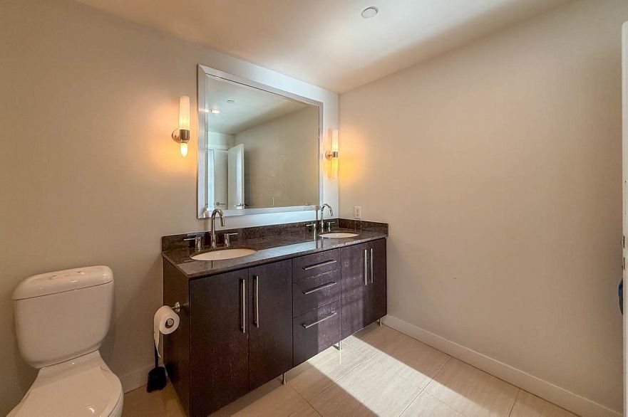 2703 638 BEACH CRESCENT, Vancouver BC V6Z 3H4