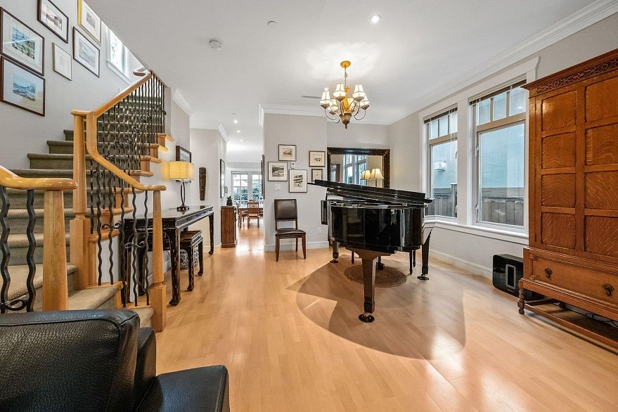 6677 Laburnum Street