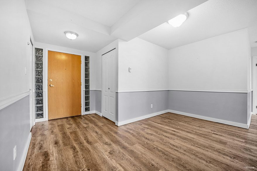 606 3061 E Kent Avenue North