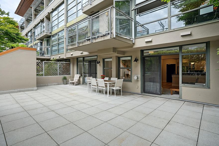 100 1688 Robson Street