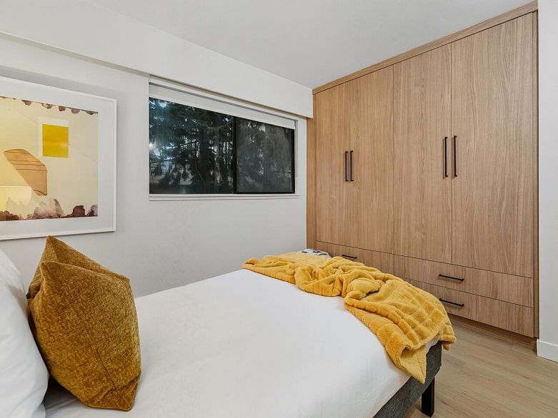 202 1165 Burnaby Street