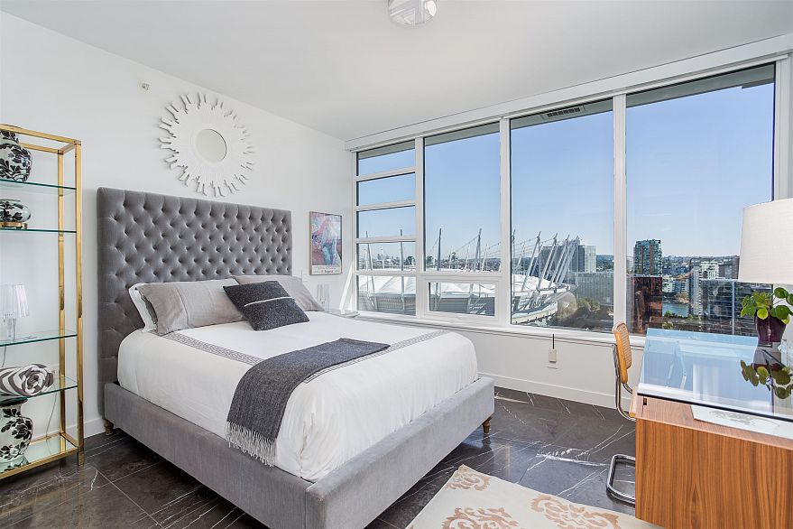 2004 885 Cambie Street