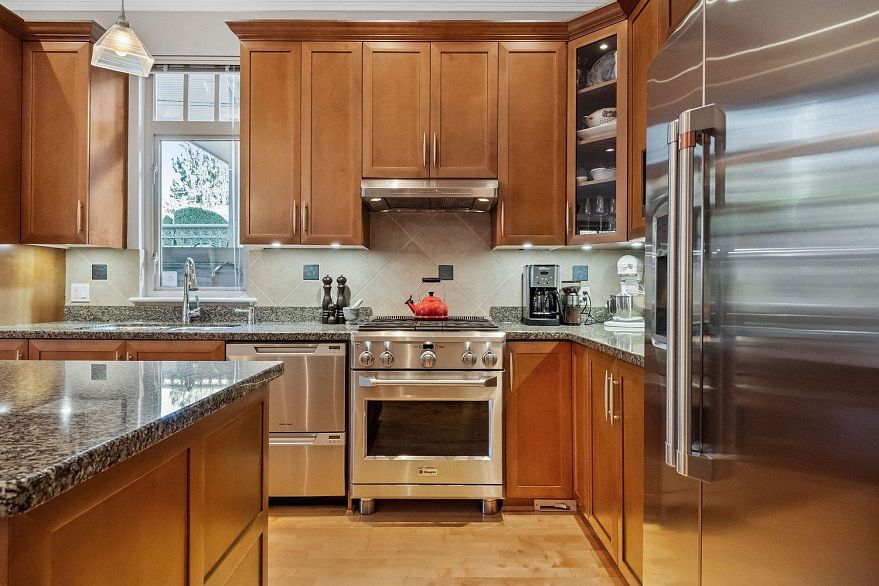 6677 Laburnum Street