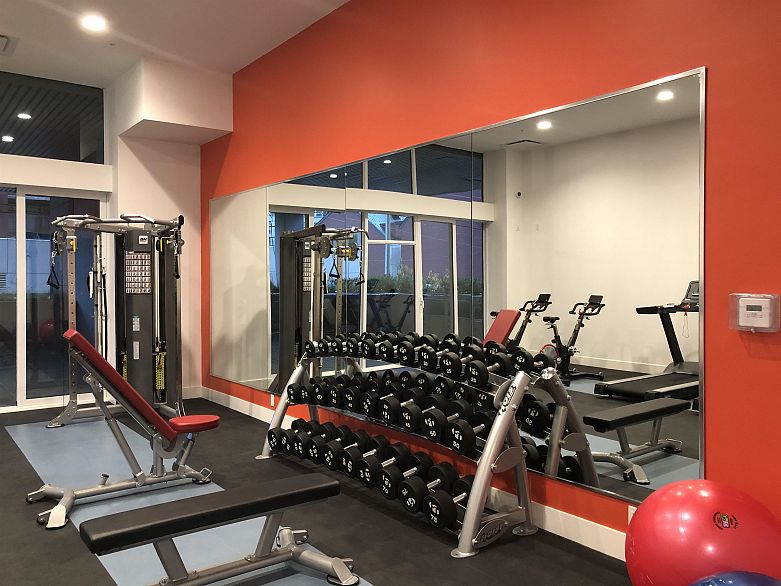 805 1708 Ontario Street