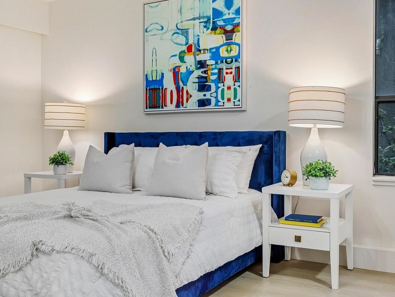 202 1165 Burnaby Street