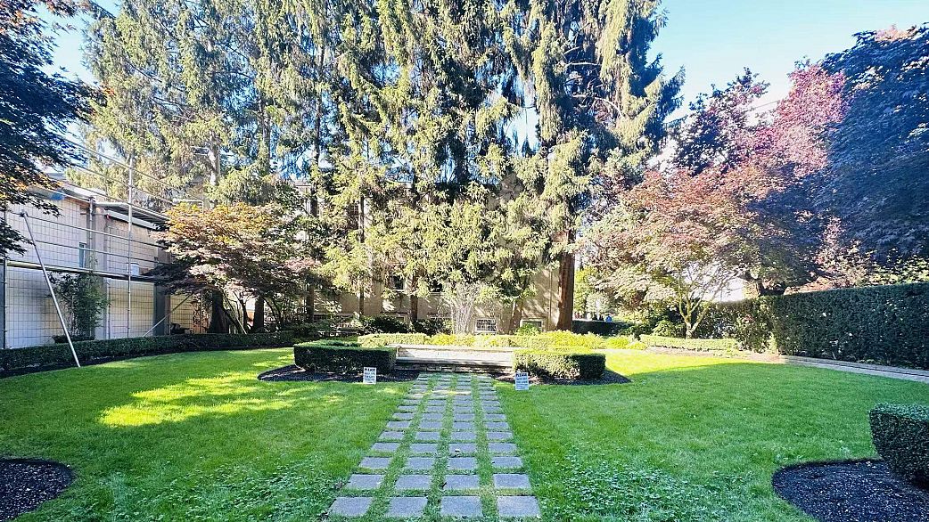 502 1850 Comox Street