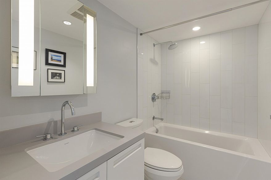 1201 188 Keefer Street