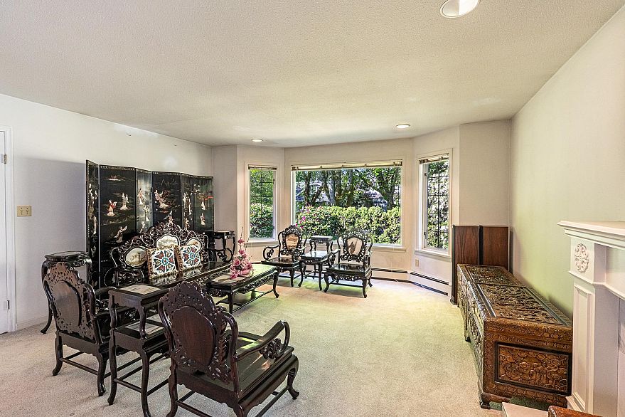 6056 Trafalgar Street