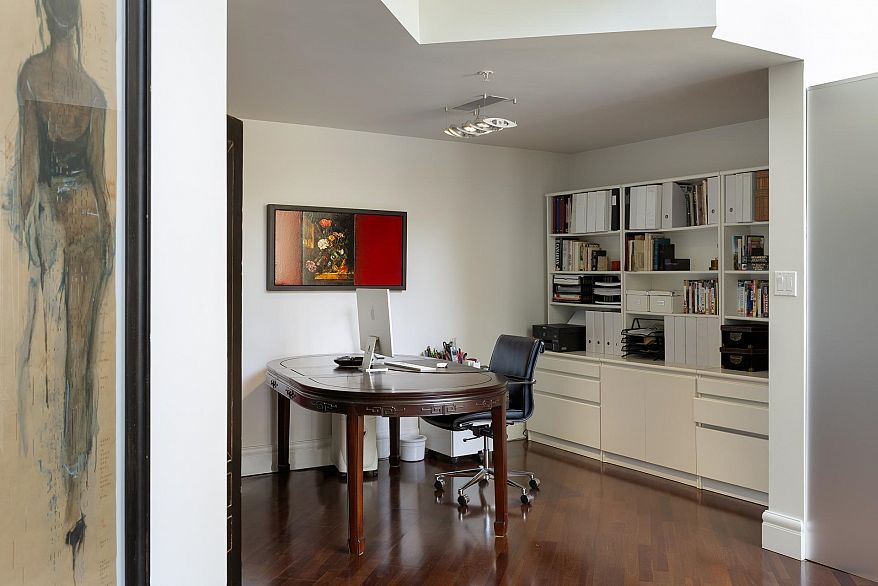 401 988 Richards Street