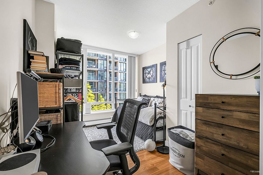 703 1833 Crowe Street