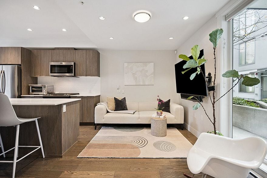 13 531 East 16th Avenue