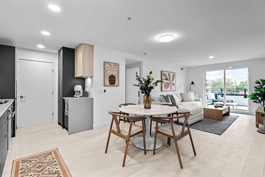 204 2419 Grant Street