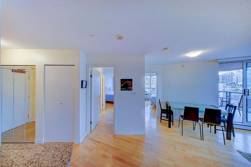 12E 199 Drake Street